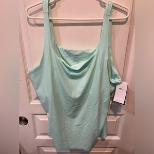 Nike Yoga Women’s Dri-Fit Built In Bra Top Plus Size 2X Mint Green